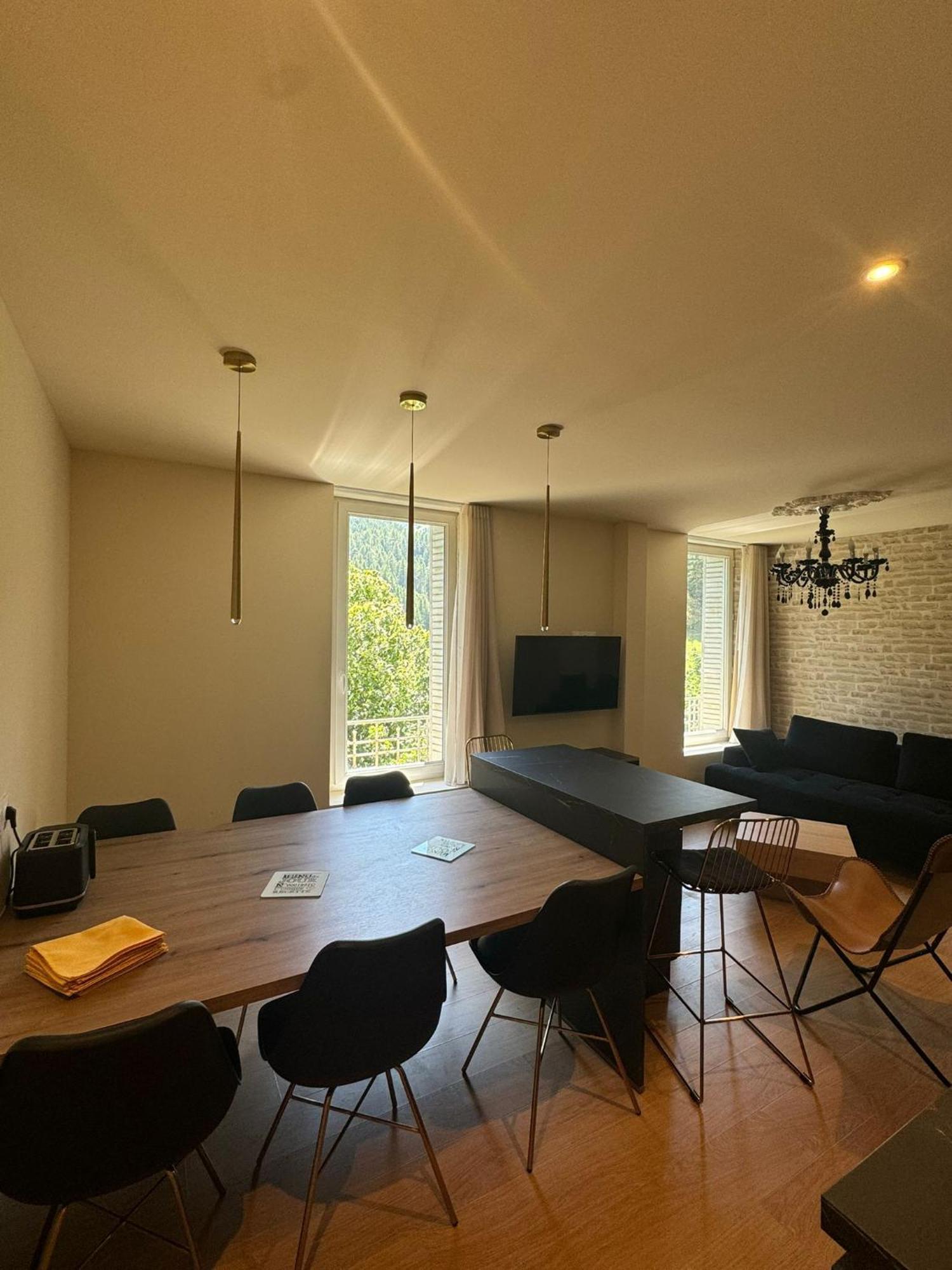Appartements Confortables Avec Vue Montagne - Residence Villa Belle Fleur Château-Ville-Vieille Extérieur photo