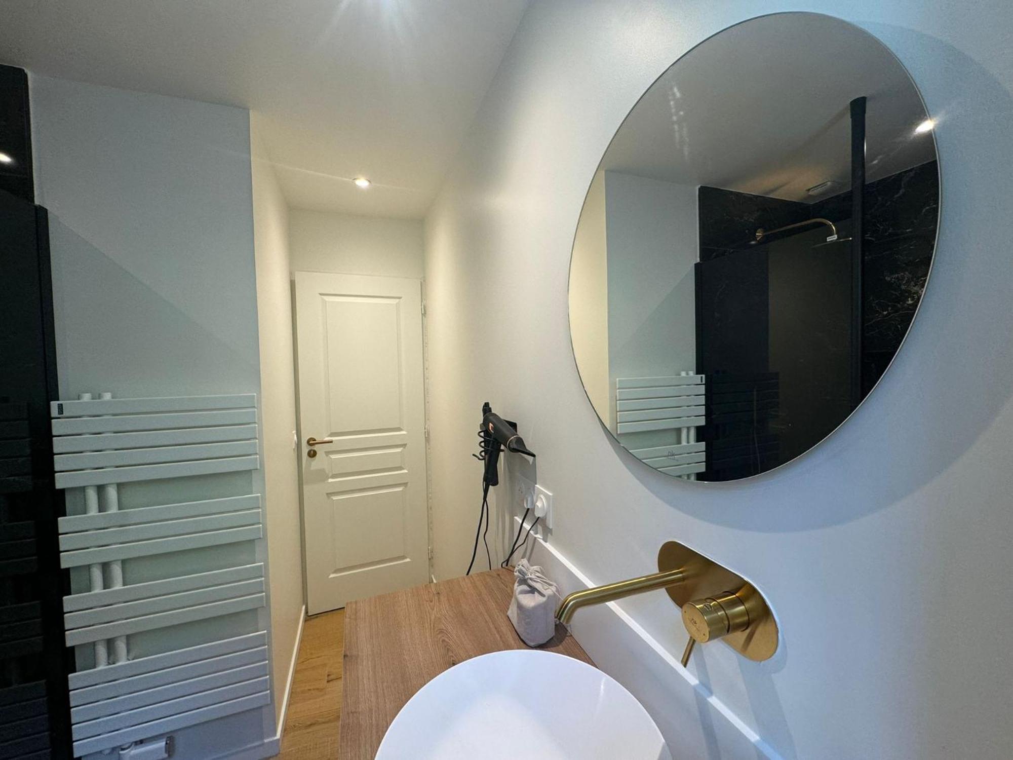 Appartements Confortables Avec Vue Montagne - Residence Villa Belle Fleur Château-Ville-Vieille Extérieur photo