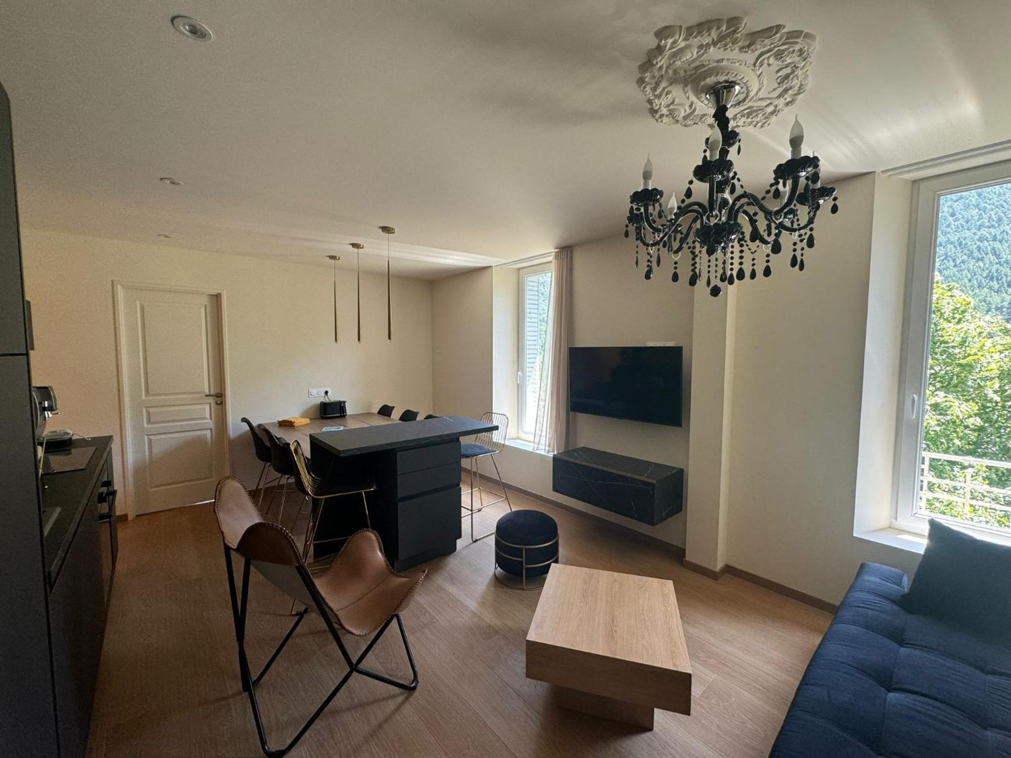Appartements Confortables Avec Vue Montagne - Residence Villa Belle Fleur Château-Ville-Vieille Extérieur photo
