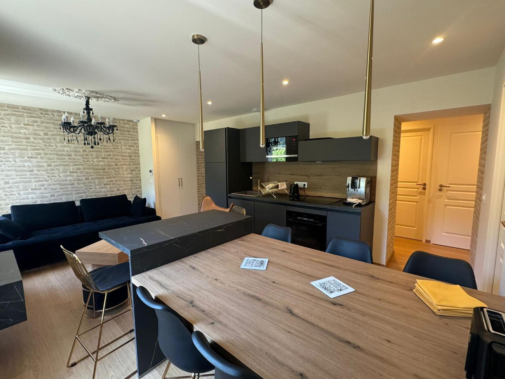 Appartements Confortables Avec Vue Montagne - Residence Villa Belle Fleur Château-Ville-Vieille Extérieur photo