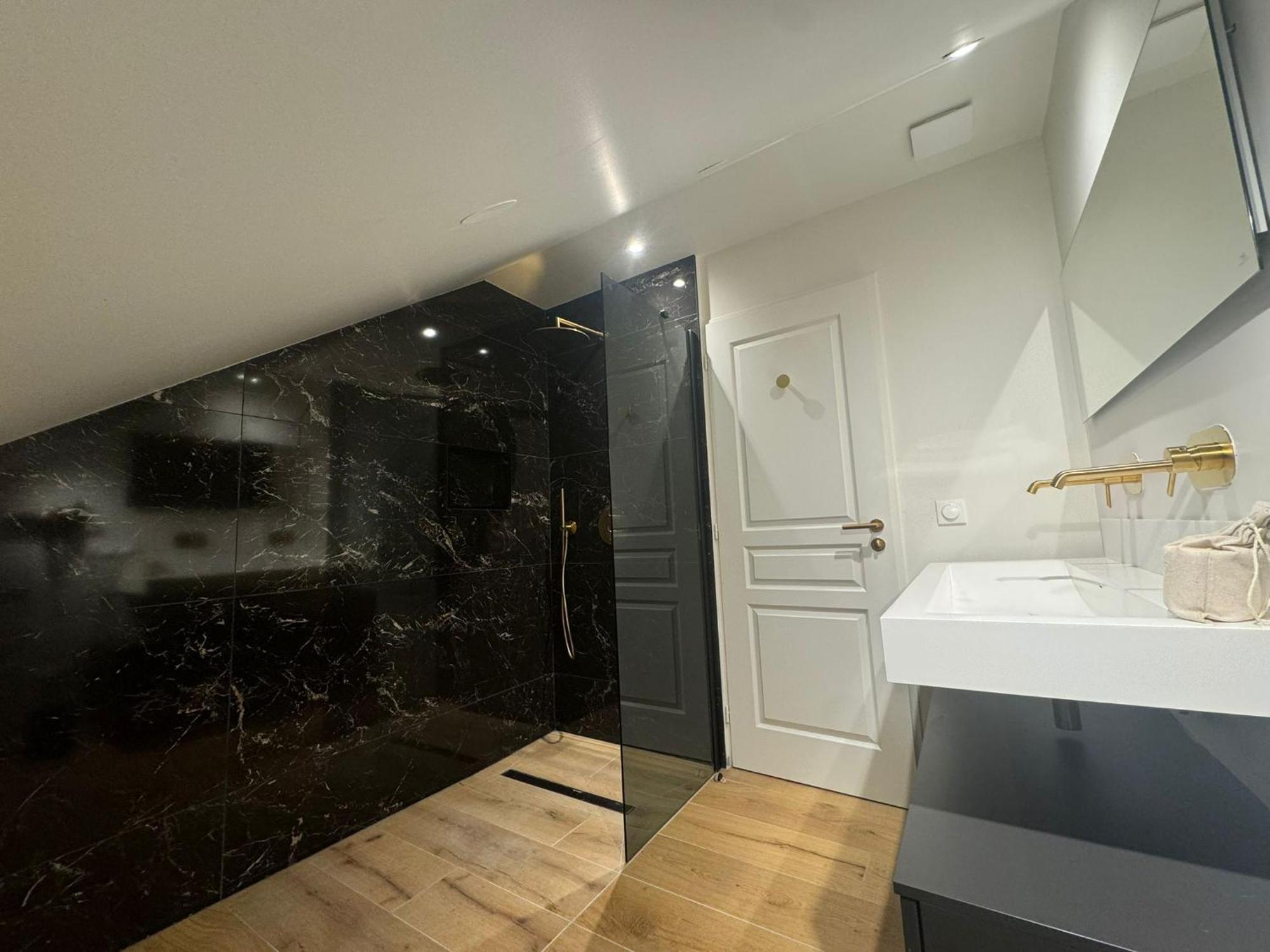 Appartements Confortables Avec Vue Montagne - Residence Villa Belle Fleur Château-Ville-Vieille Extérieur photo