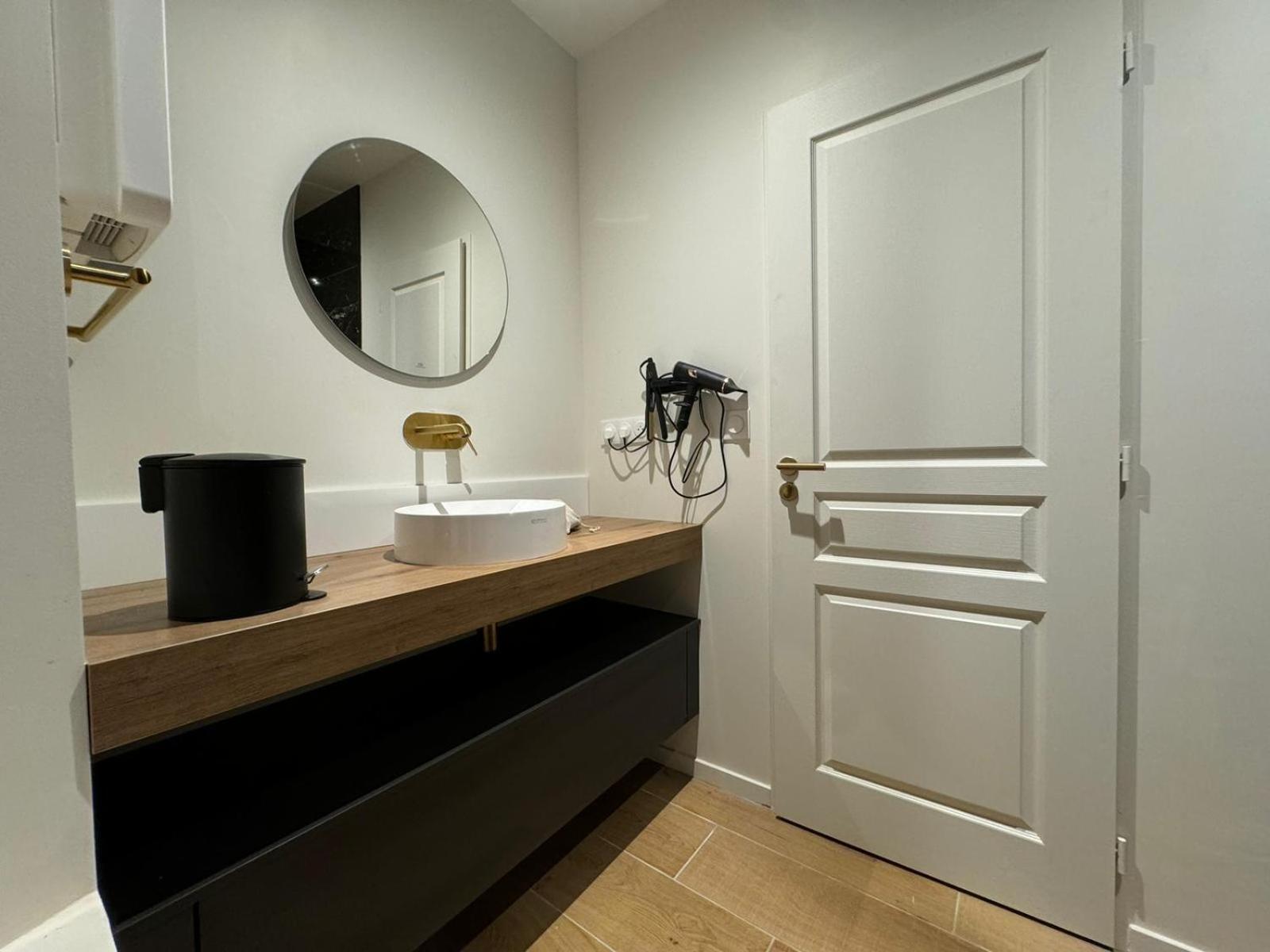 Appartements Confortables Avec Vue Montagne - Residence Villa Belle Fleur Château-Ville-Vieille Extérieur photo