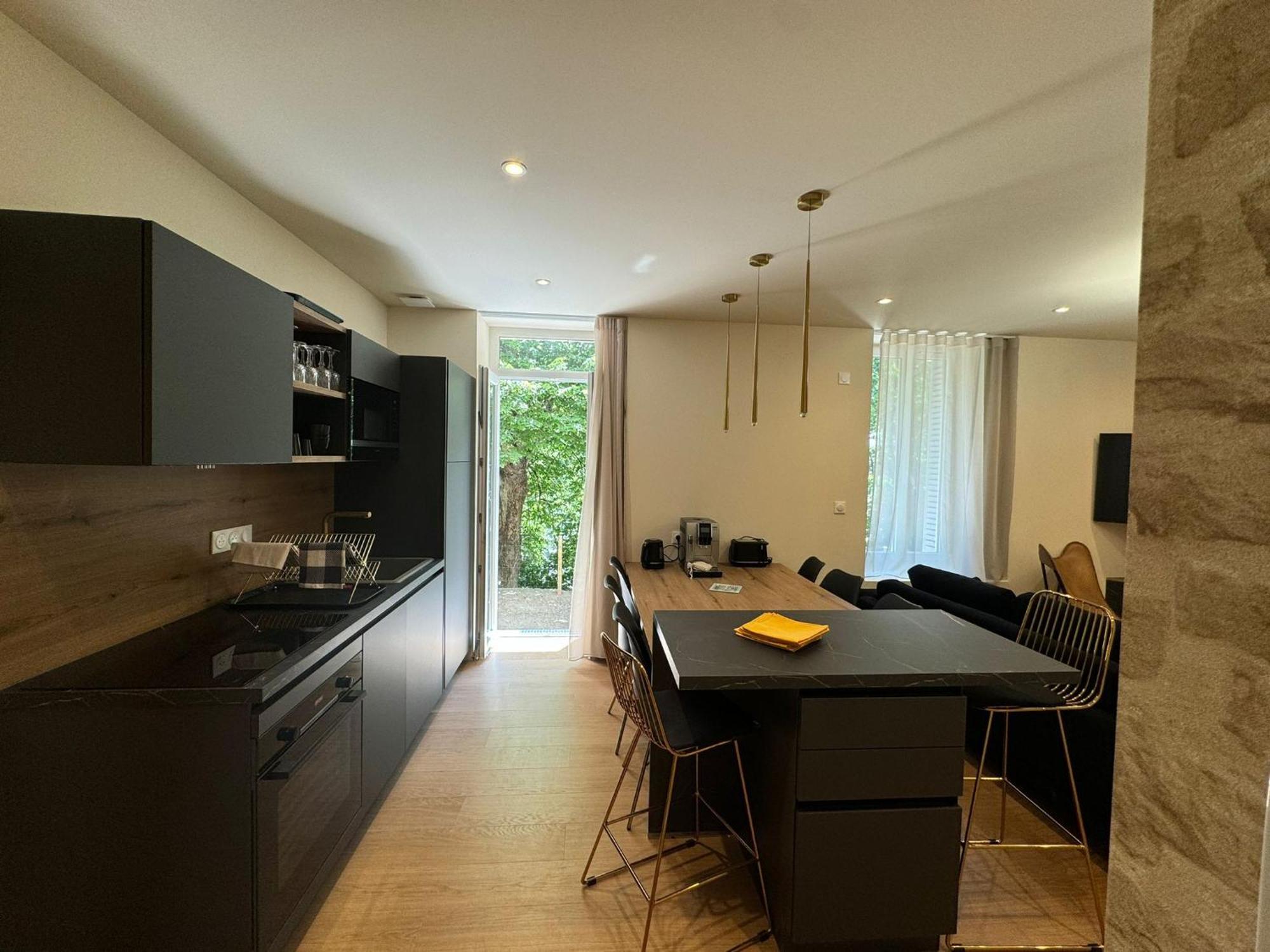 Appartements Confortables Avec Vue Montagne - Residence Villa Belle Fleur Château-Ville-Vieille Extérieur photo