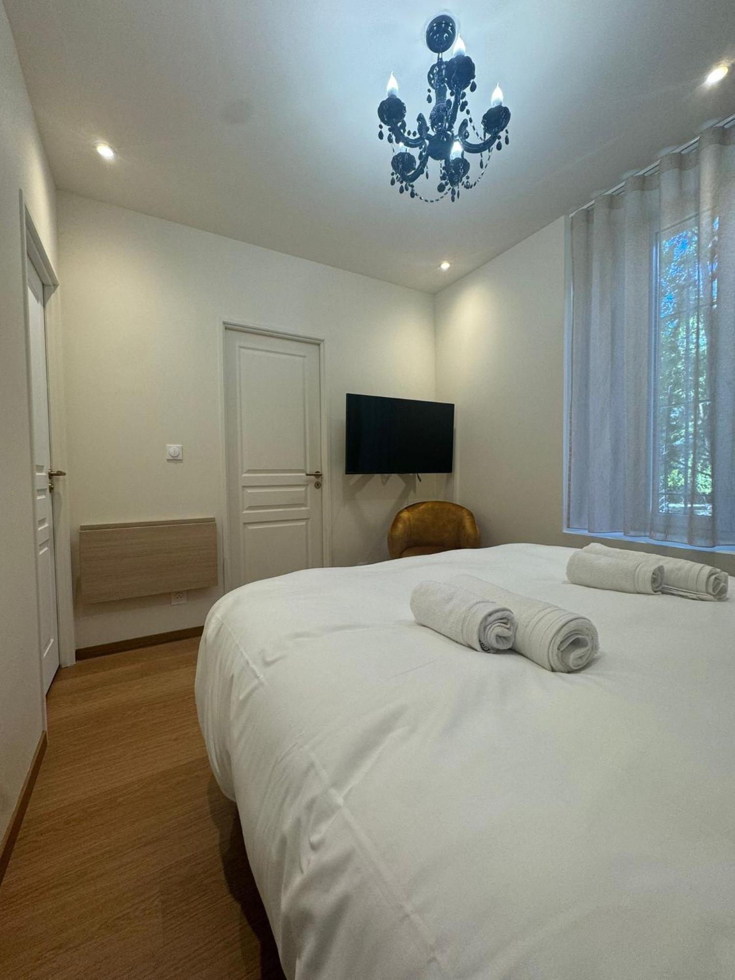 Appartements Confortables Avec Vue Montagne - Residence Villa Belle Fleur Château-Ville-Vieille Extérieur photo