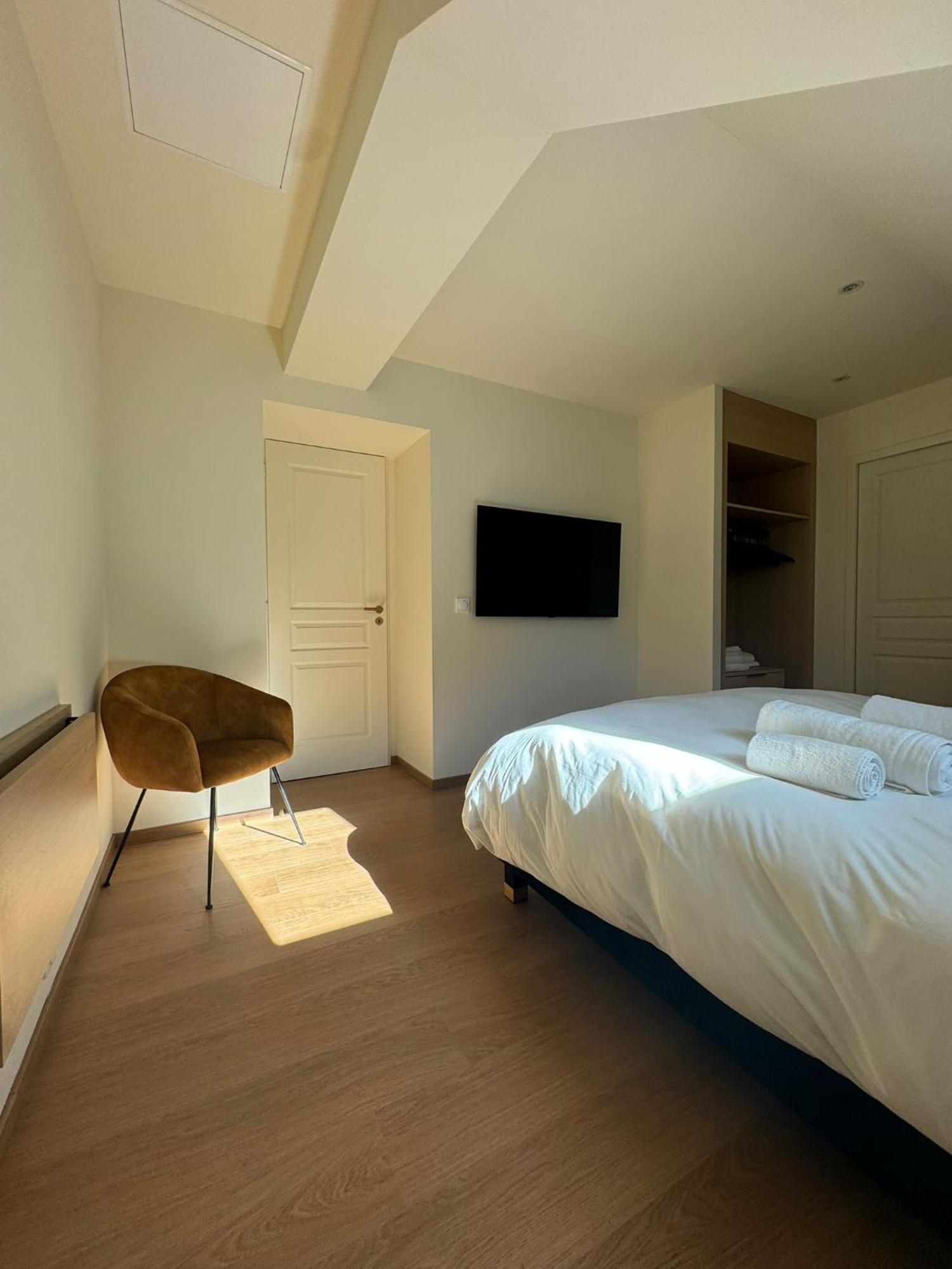 Appartements Confortables Avec Vue Montagne - Residence Villa Belle Fleur Château-Ville-Vieille Extérieur photo