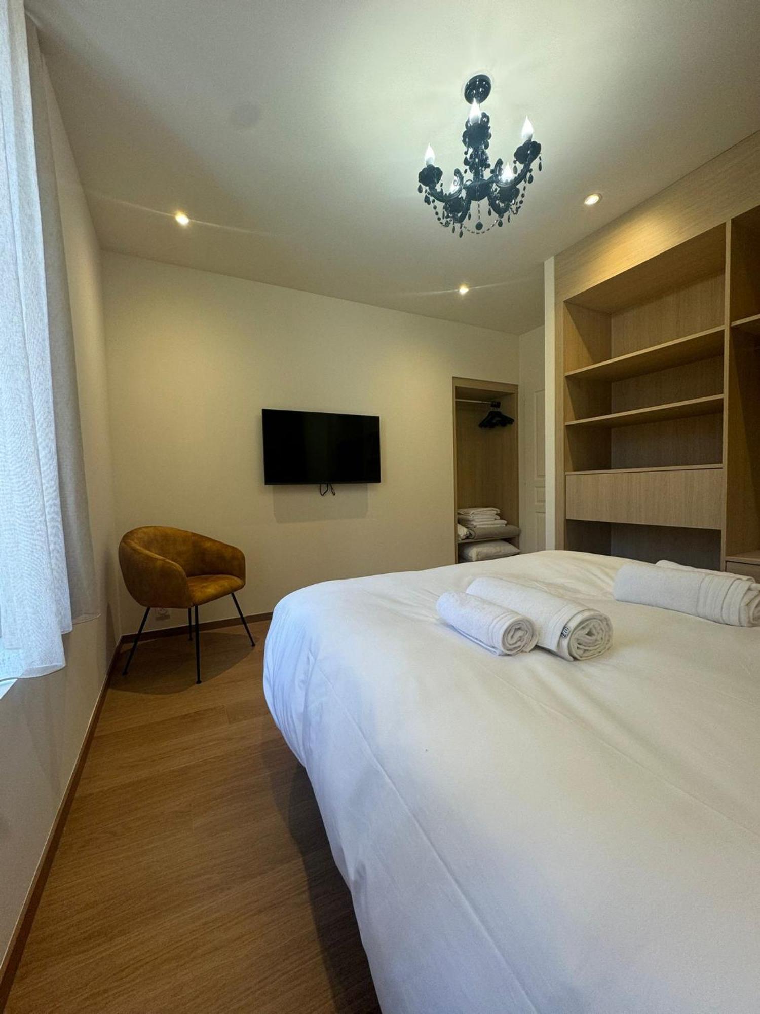 Appartements Confortables Avec Vue Montagne - Residence Villa Belle Fleur Château-Ville-Vieille Extérieur photo
