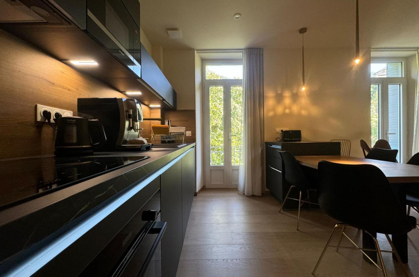 Appartements Confortables Avec Vue Montagne - Residence Villa Belle Fleur Château-Ville-Vieille Extérieur photo