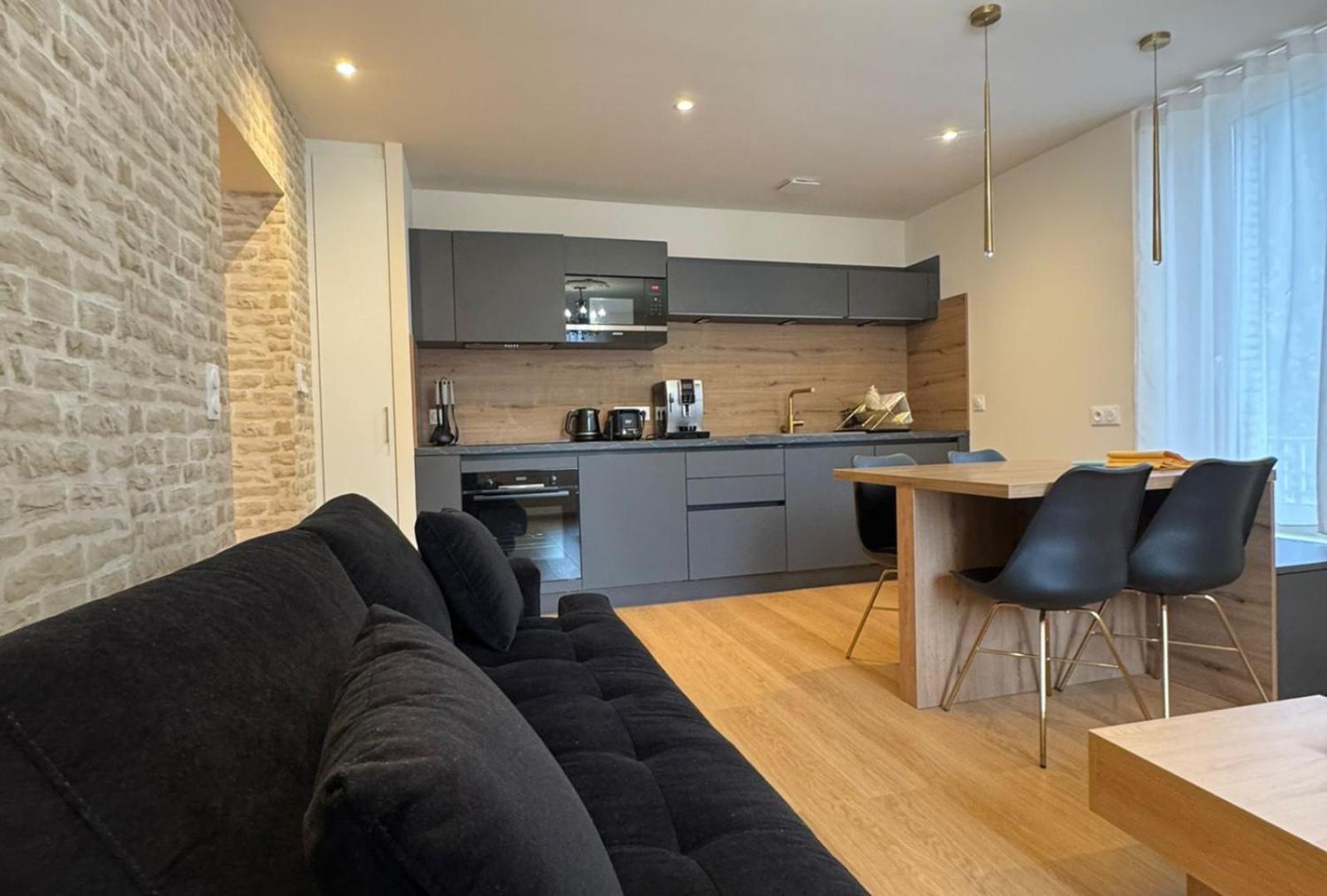 Appartements Confortables Avec Vue Montagne - Residence Villa Belle Fleur Château-Ville-Vieille Extérieur photo