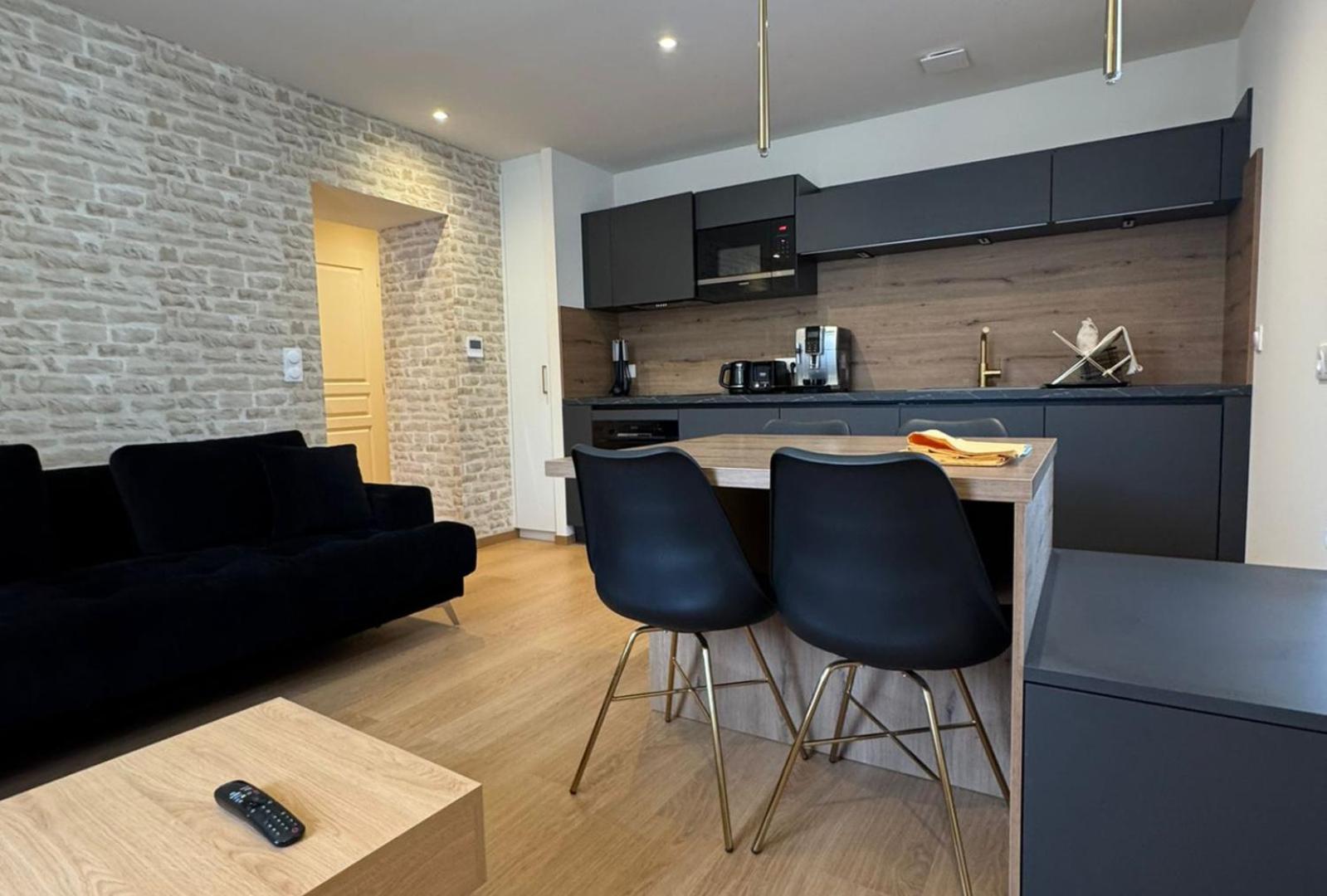 Appartements Confortables Avec Vue Montagne - Residence Villa Belle Fleur Château-Ville-Vieille Extérieur photo